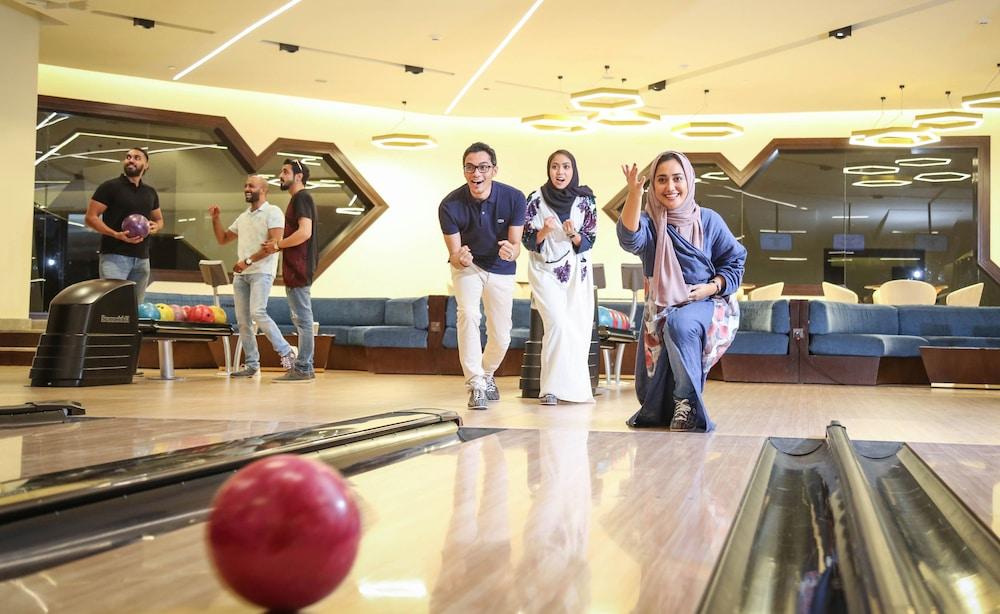 Bay La Sun Hotel And Marina - Emaar King Abdullah Economic City Exteriör bild Bowling at the Grand Millennium Hotel, Tehran